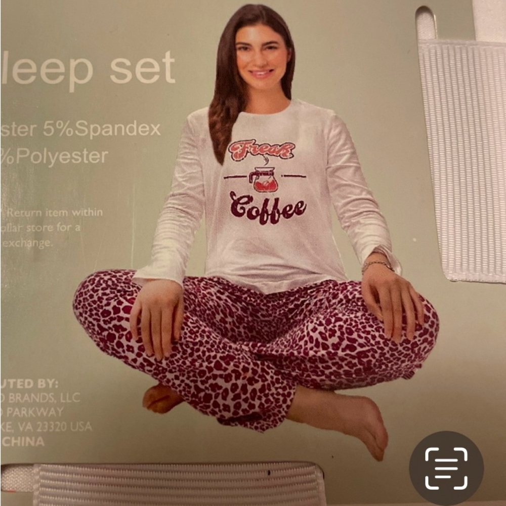 NWT. Ladies Just Be Plush Sleep 2 Piece Set XL or 1X